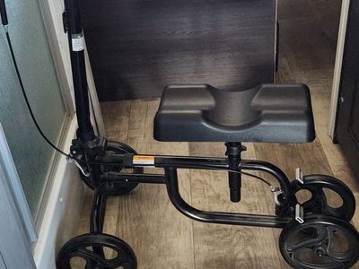 Knee scooter