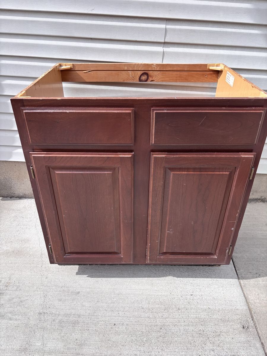 Base Cabinet 32.5 x 24x 35
