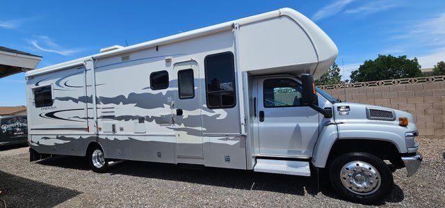 2005 Gulf Stream Endura 6340 – Duramax Diesel – 64,000 Miles – Las Vegas