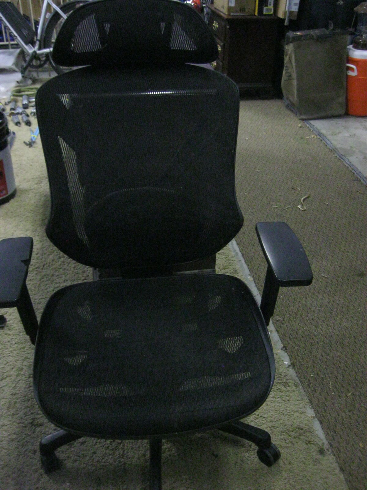 OFFICE CHAIR