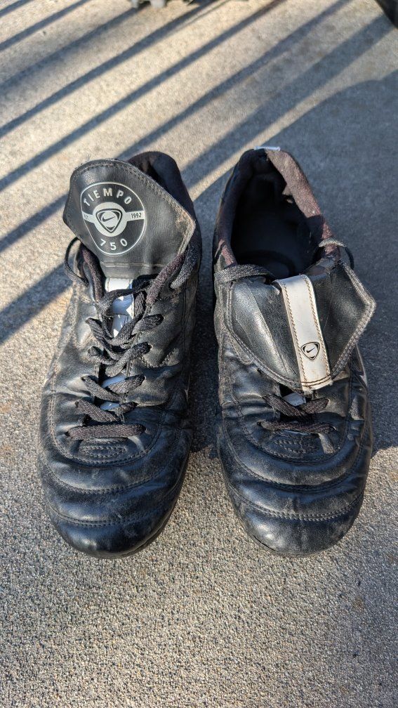 Nike Tiempo Legacy II Soccer Cleats Men's Black US Size 10 Worn Condition