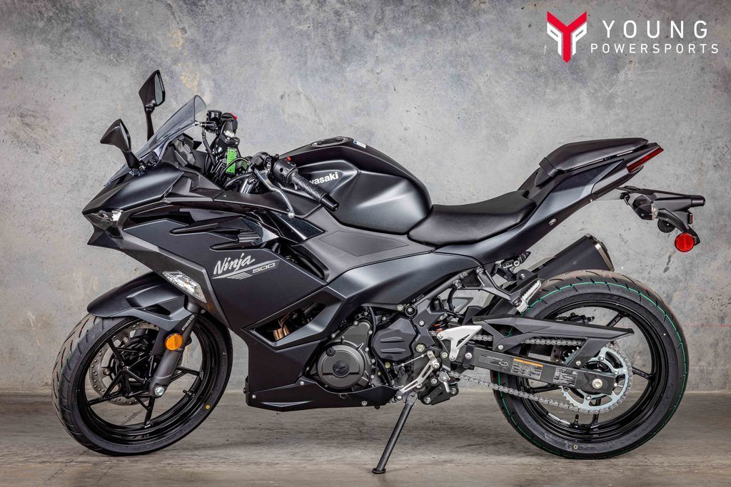 2026 Kawasaki Ninja® 500 ABS Metallic Flat Spark Black