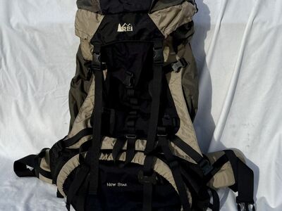 REI Traverse New Star Hiking Backpacking Backpack