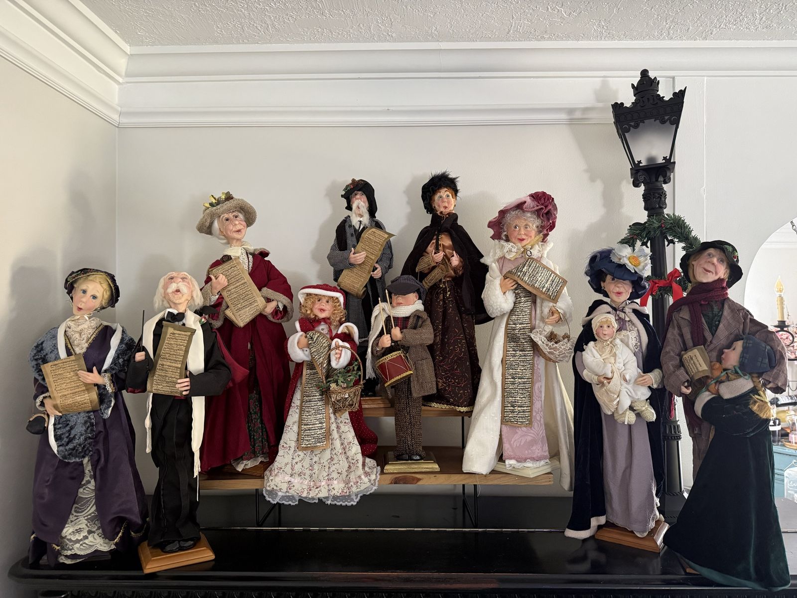 Rare Jacqueline Kent Victorian Christmas Carolers Set of 10 + Display Stand + Victorian Street Lamp