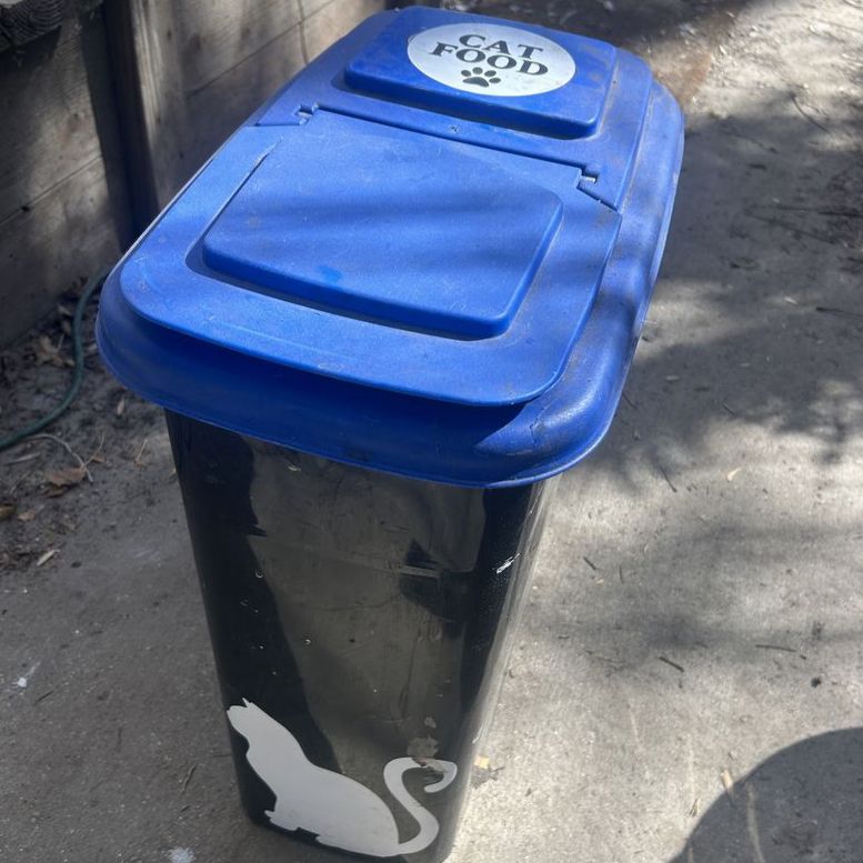 Cat Food Bin $5