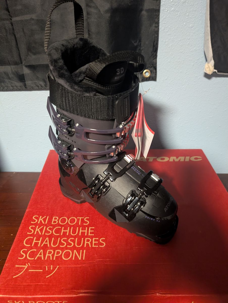 Atomic Women's Hawx Prime 95 W GW Ski Boots - New in Box