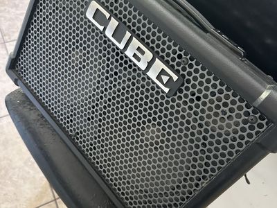 Roland Cube Street EX