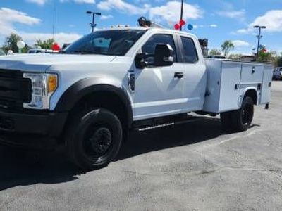 2017 Ford F-550 Super Duty Service Truck with Crane