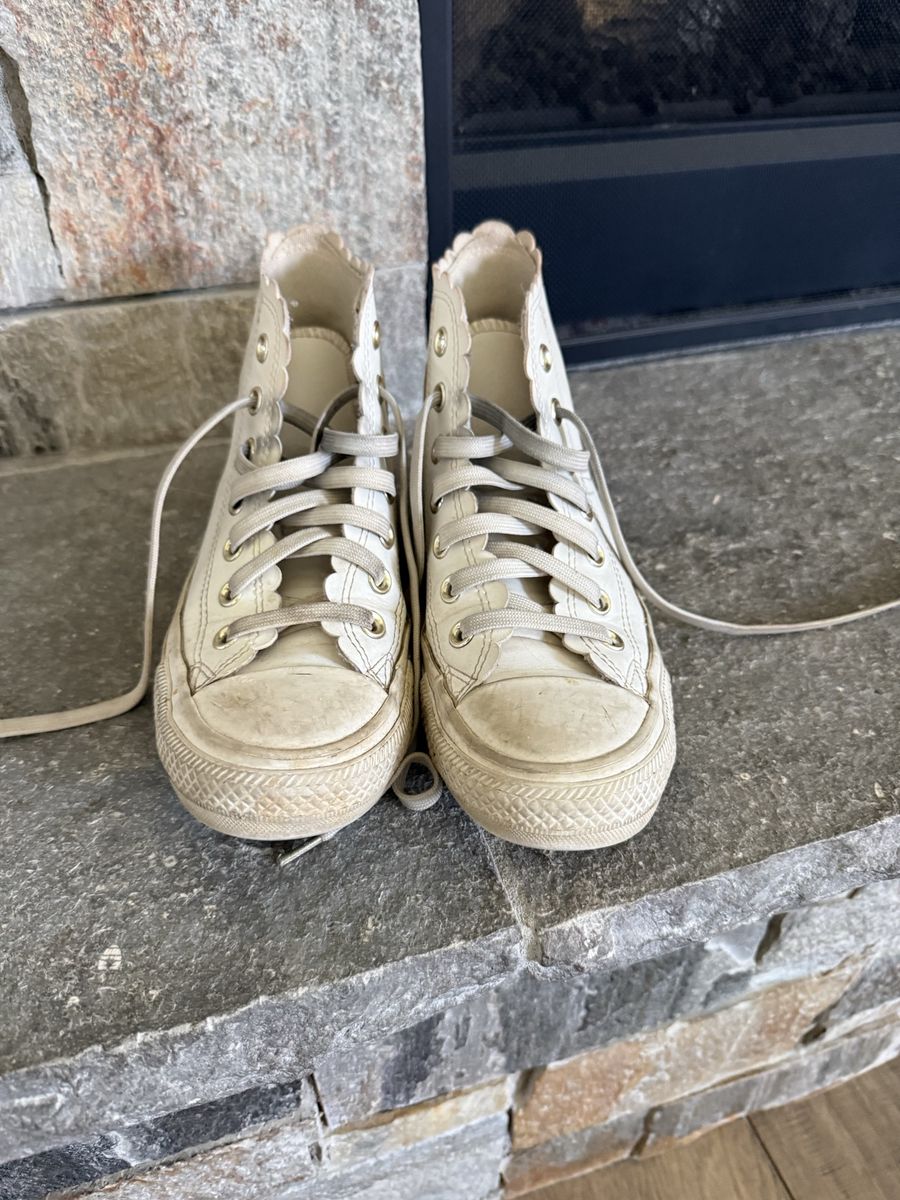 Converse Chuck Taylor All Star White Scalloped High Top Sneakers Women's Size 6.5