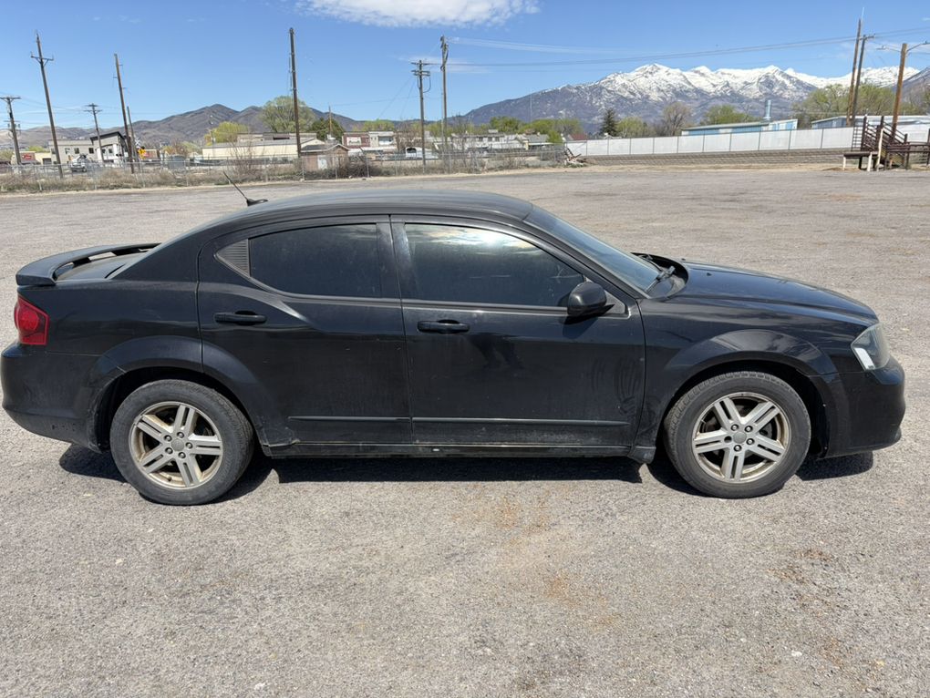 2011 Dodge Avenger Base