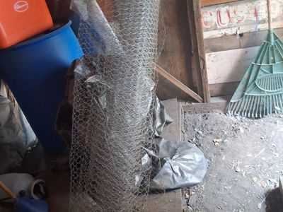 Chicken Wire Fence Roll - Used Galvanized Hexagonal Wire Mesh partial roll