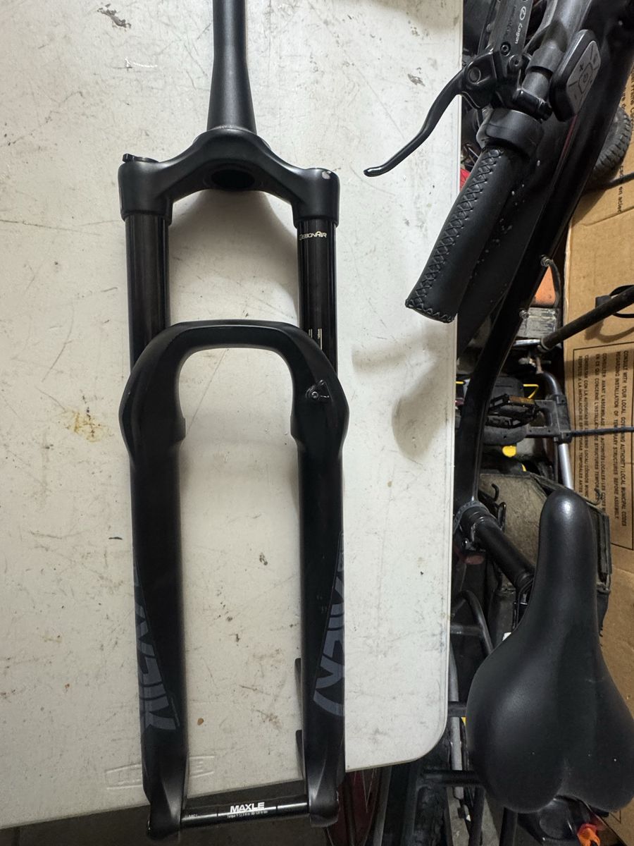 RockShox Lyrik Select 29er Fork – eMTB 1.8 Steerer