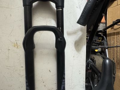 RockShox Lyrik Select 29er Fork – eMTB 1.8 Steerer