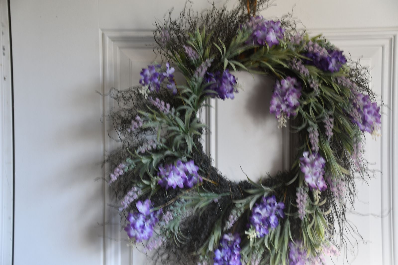 CUTE SPRING & SUMMER LILAC WREATH ~ 18"