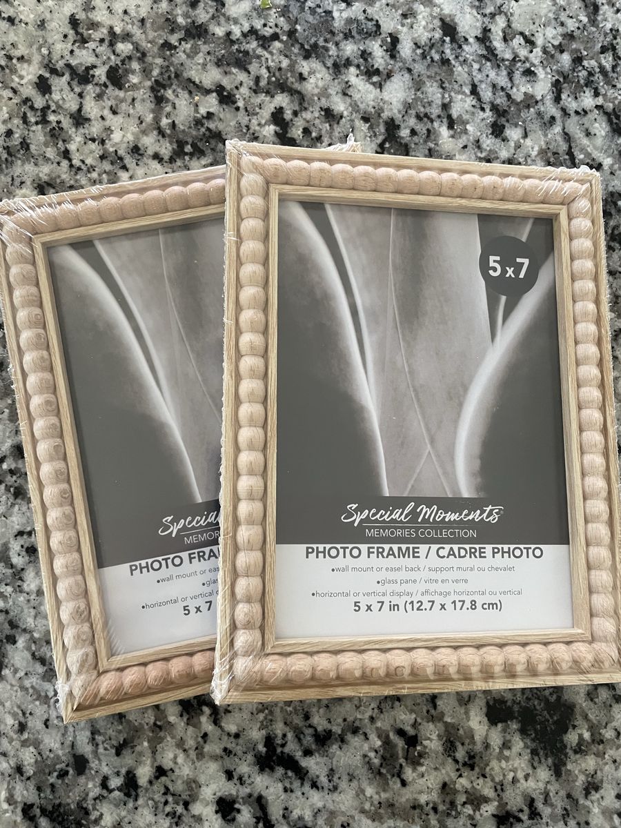 Beaded Edge 5x7 photo Frames Set Of 2 New