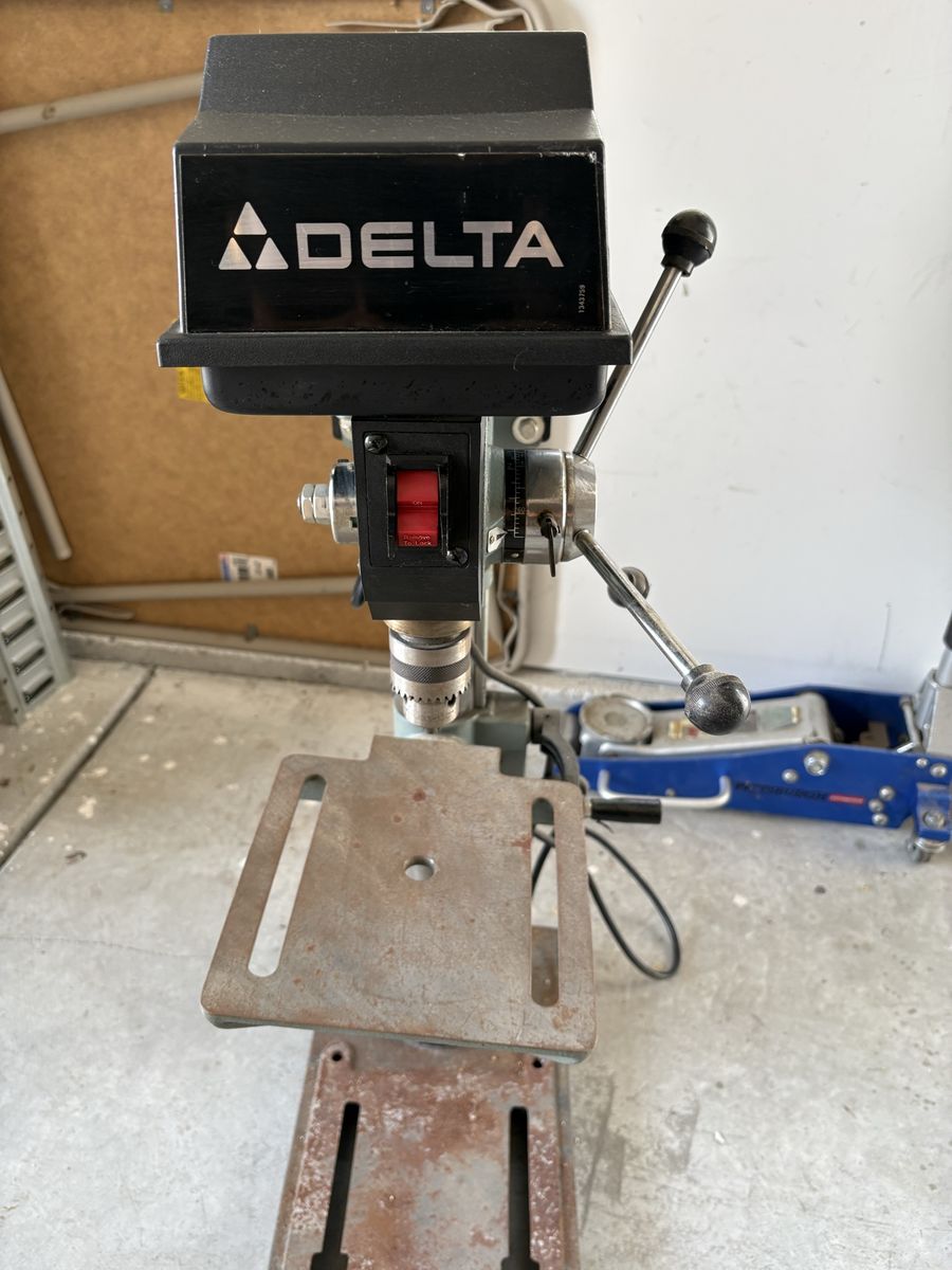 Delta 11-990 Benchtop Drill Press