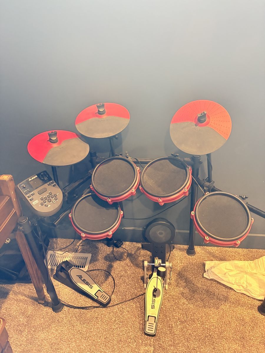 Electronic Drum Set