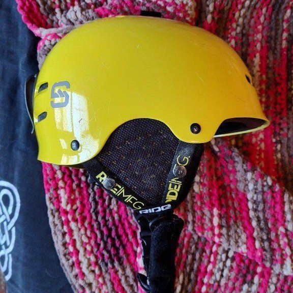 RIDE Snowboard Helmet