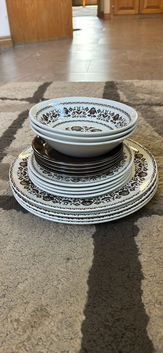 Set of dishes