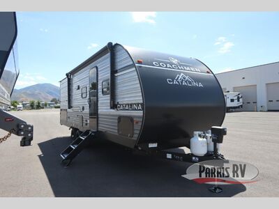 New 2026 Coachmen RV Catalina Summit Series 8 261BHS