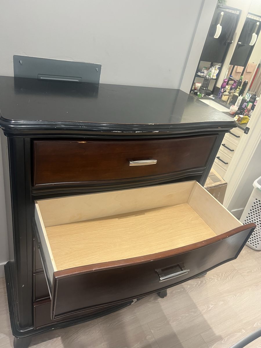 REAL WOOD DRESSER PICK UP ONLY