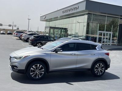 2017 Infiniti QX30 Premium