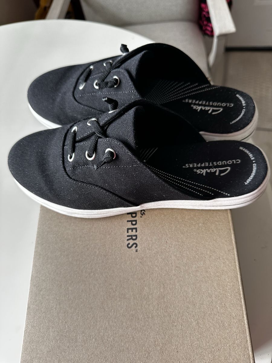 Clarks Cloudsteppers Women's Black Canvas Slip-On Mule Sneakers Washable Comfort Sz 8.5