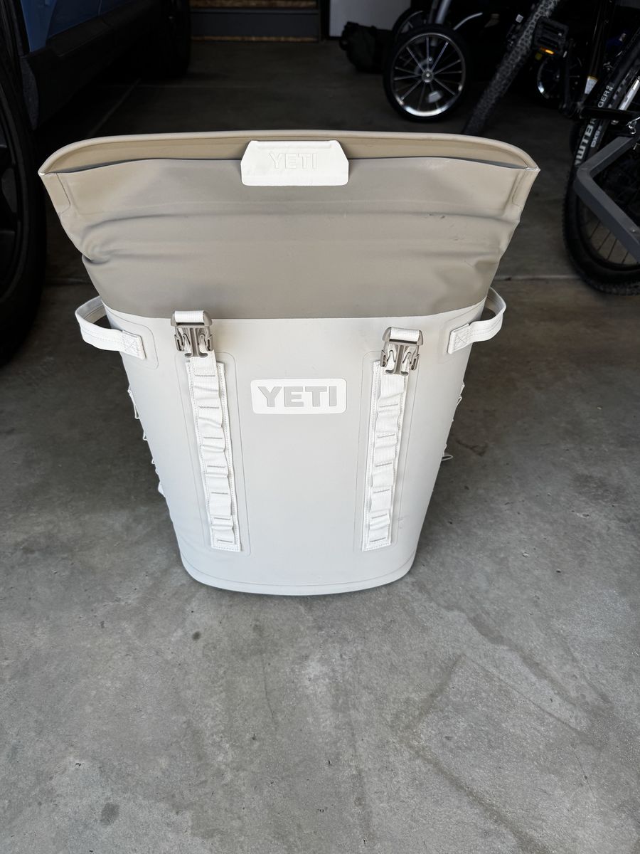 YETI Hopper M30 Portable Soft Cooler