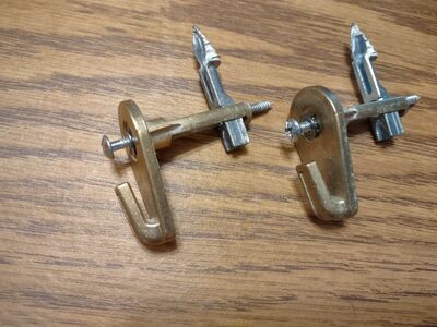 PICTURE HANGERS, HEAVY-DUTY FOR DRYWALL