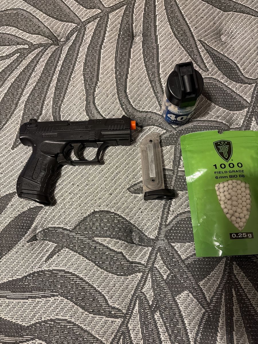 Walther P22 BB pistol + Ammo ~[400]