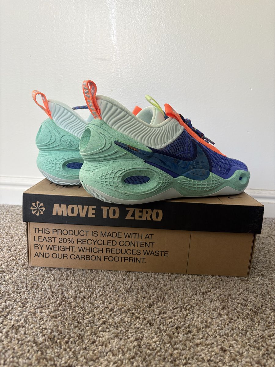 NEW Nike Cosmic Unity Basketball Shoes Size 10.5