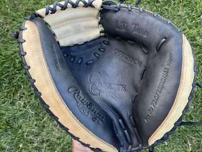 Rawlings Gold Glove Elite 32.5 in. Baseball Catcher’s Glove