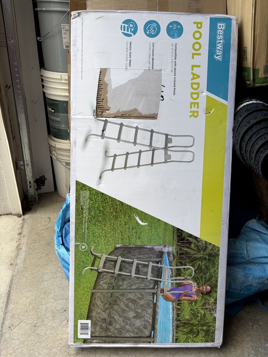 Bestway 52” Above Ground Pool Ladder – NEW in Box