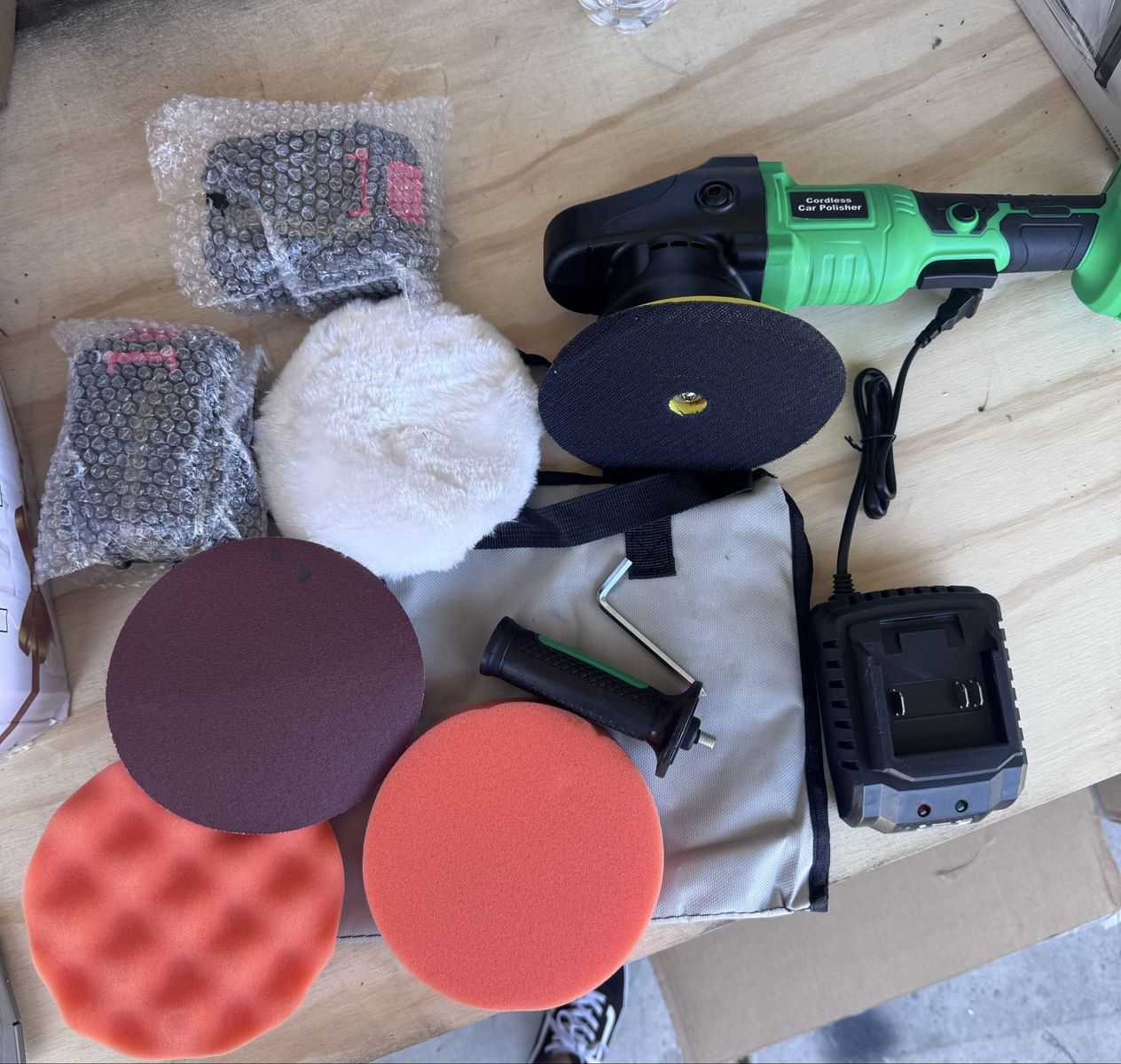 Car polisher