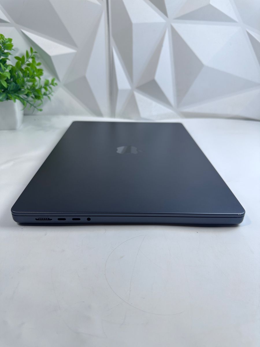 Main image 7