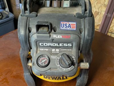 DeWalt Cordless Mini Air Compressor (No Battery)