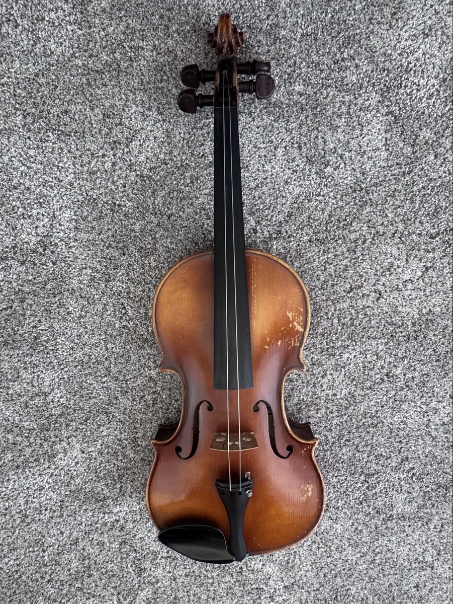 4/4 Violin - E.R. Pfretzschner 1967 Stradivarius Copy with Hard Case