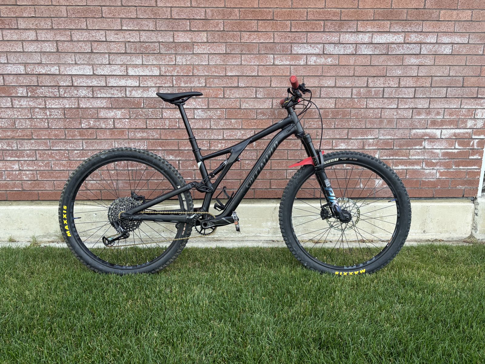 2022 Specialized Stumpjumper 2022 Alloy Upgraded
