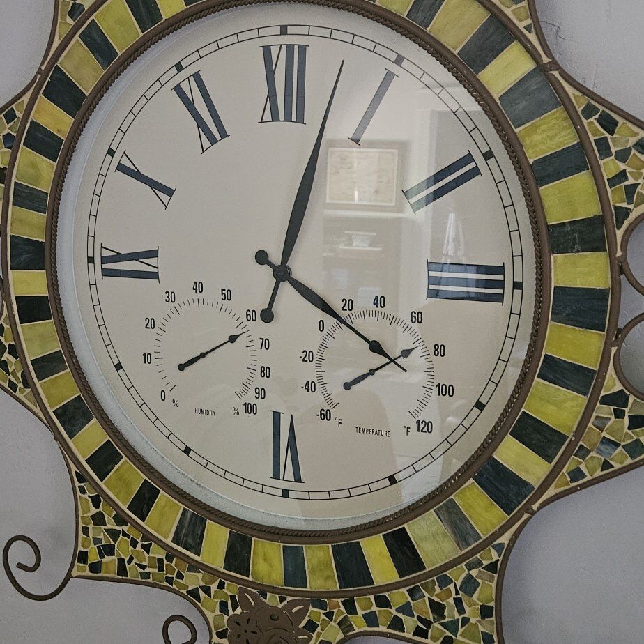 tiled Mexican clock with temp/ humidity