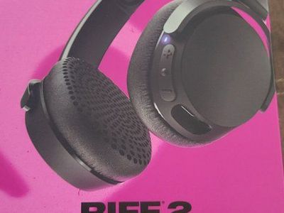 Skullcandy Riff 2 wireless headphones