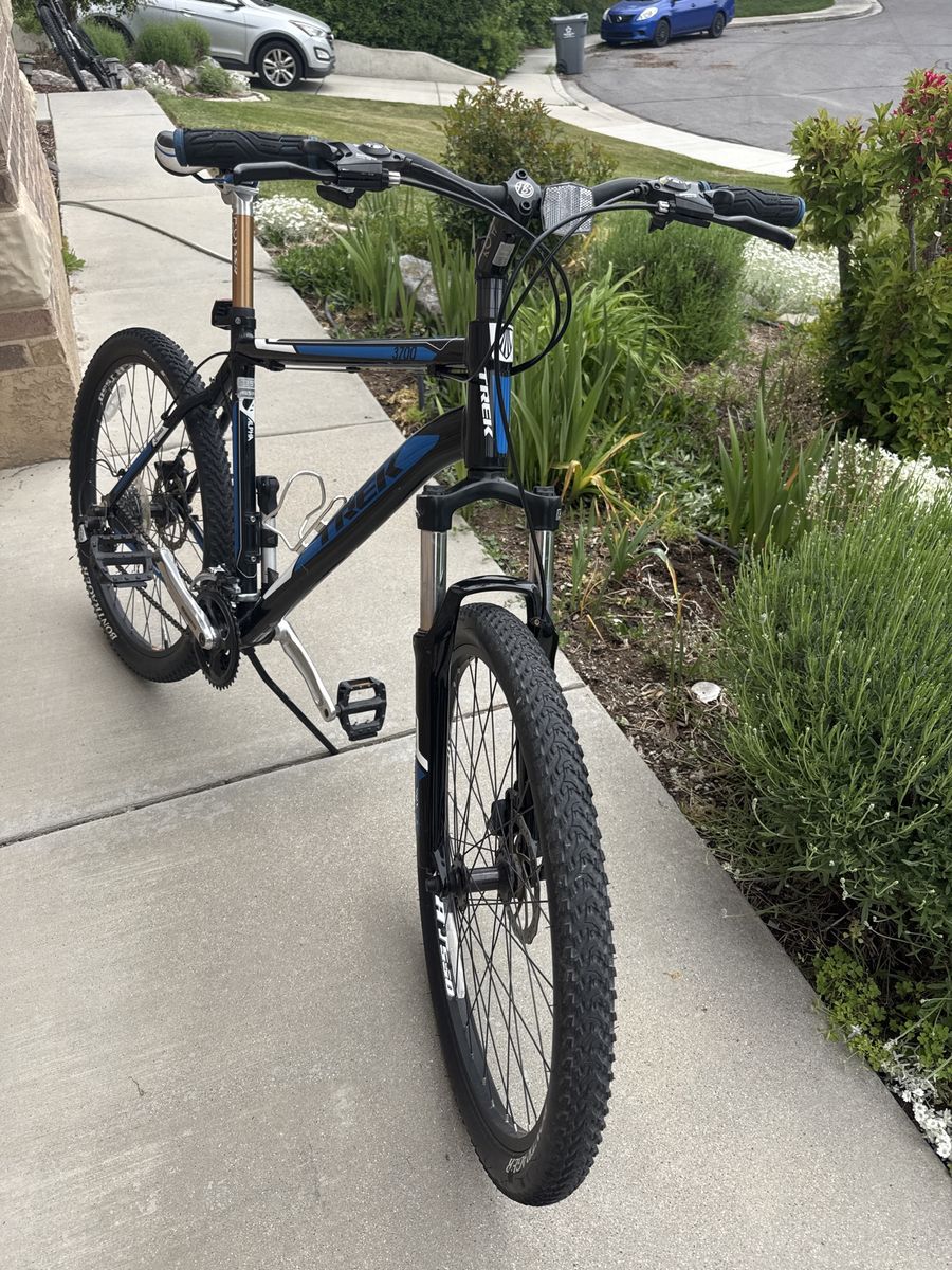 Trek 3700 19.5”