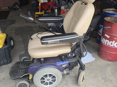 Pride Jazzy 1121 Power Wheelchair Electric Mobility Chair with Charger