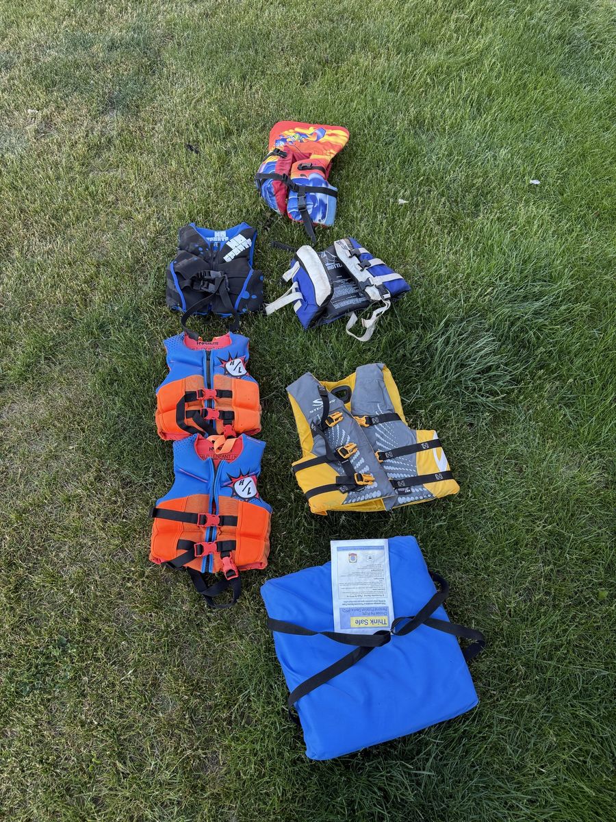 Kids  Life Jackets / Vests