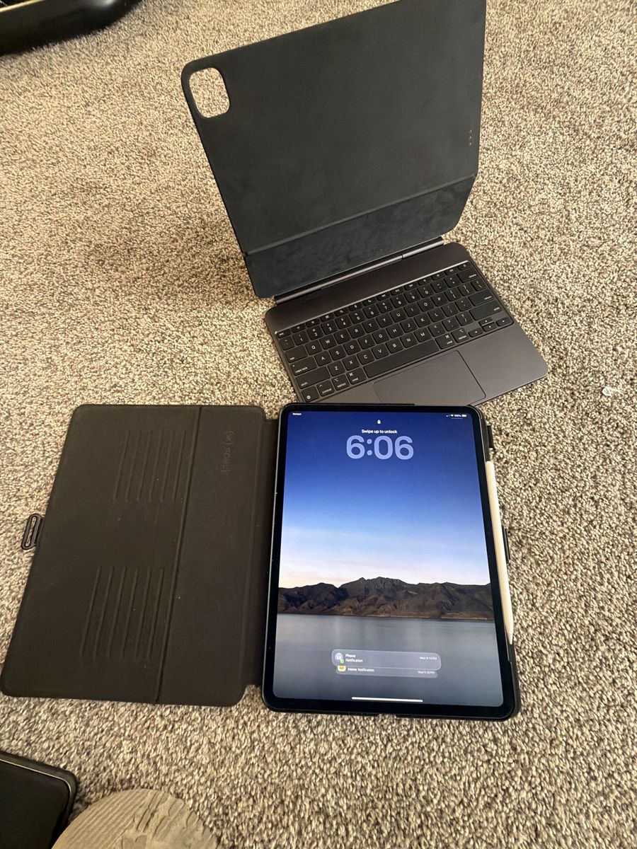 Apple iPad Pro 13-inch (M4) 1TB Wi-Fi + Cellular (Unlocked) bundle with Magic Keyboard and Newest Pencil