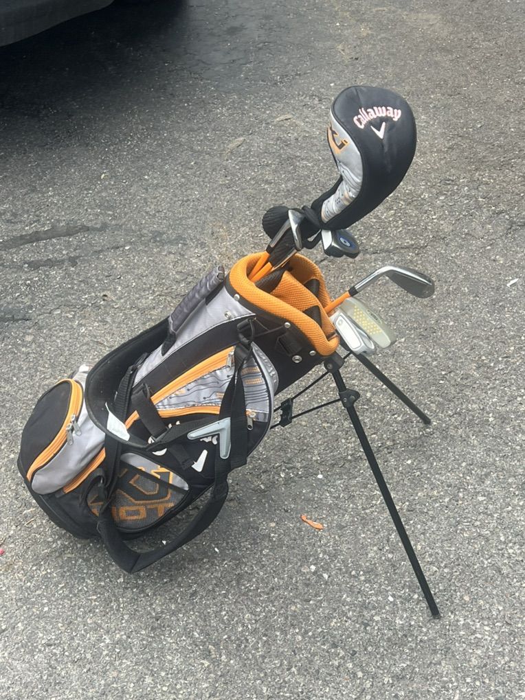 Callaway Kid Youth Golf Clubs & Bag