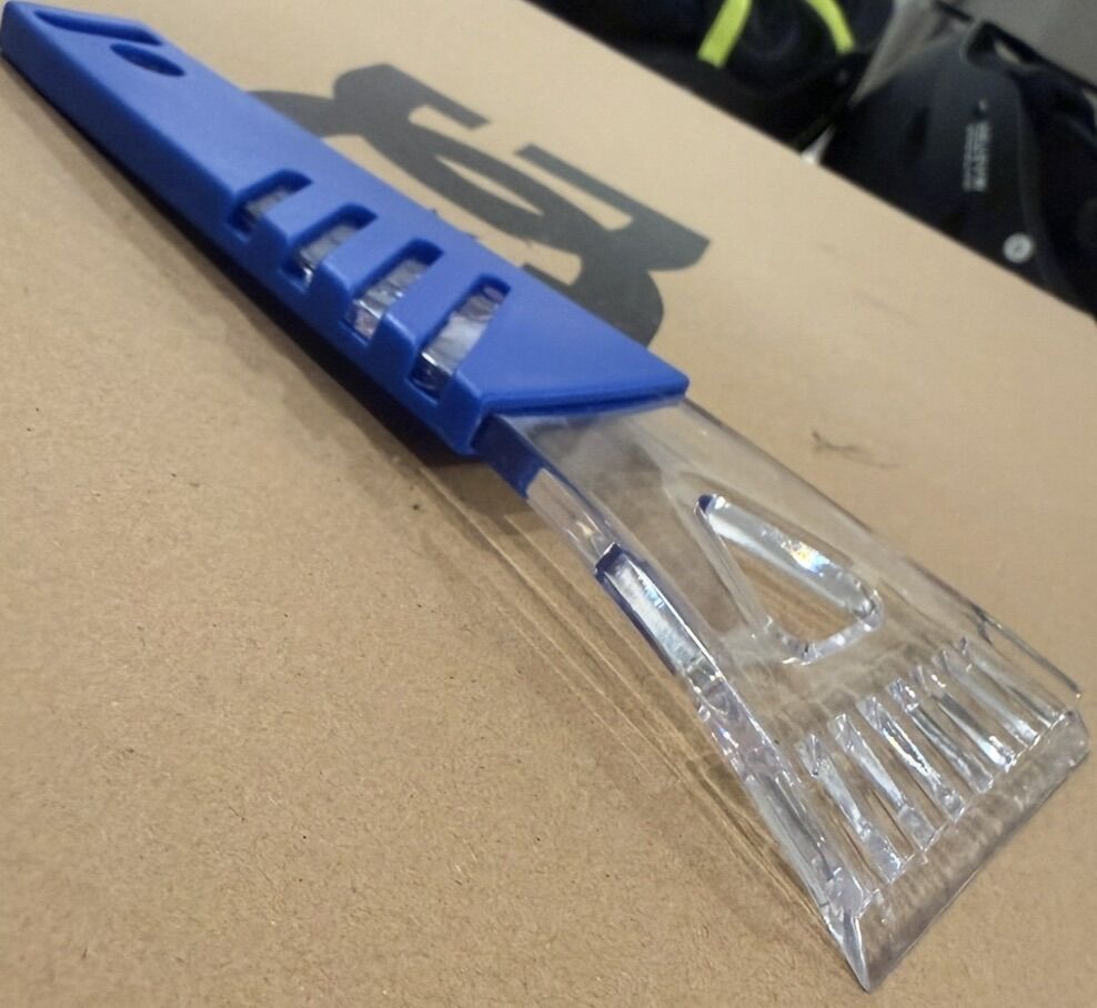ski wax scraper
