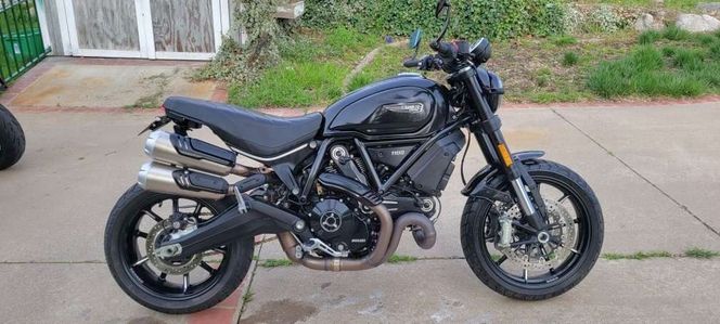 2021 Ducati SCR 1100 Eleven Sport – An Absolute Blast to Ride! Low Miles!