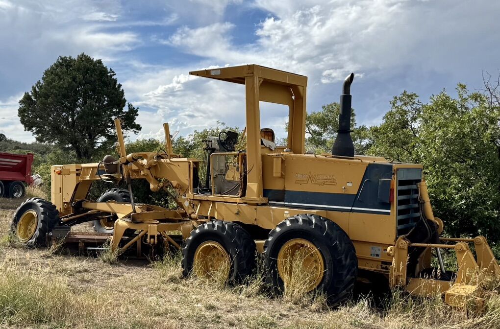 Komatsu GD625A-1 Grader Rippers 1-own Great Shape