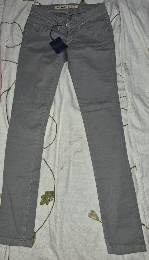 Gymshark Black Athletic Leggings (M), Swell Gray Skinny Pants (25), Miss Me Y2K Era Shorts (29) Separate or Bundle