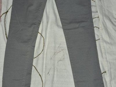 Gymshark Black Athletic Leggings (M), Swell Gray Skinny Pants (25), Miss Me Y2K Era Shorts (29) Separate or Bundle